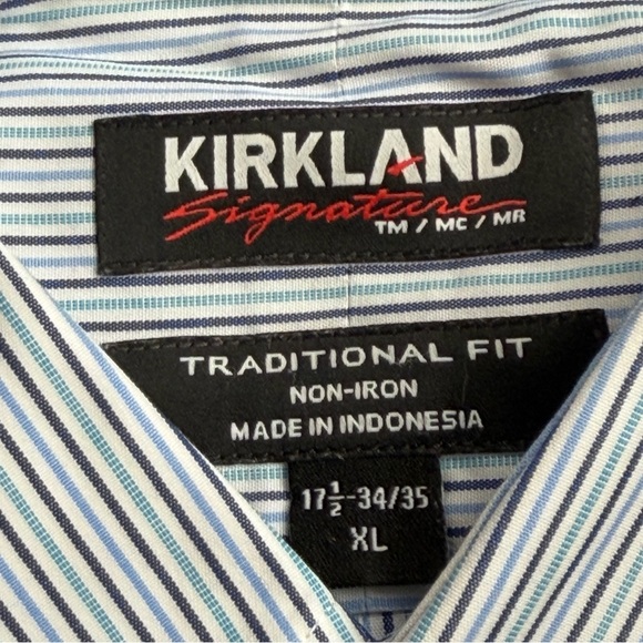 EUC Kirkland Signature Traditional Fit Non-Iron Button-Down Dress Shirt - Picture 2 of 5